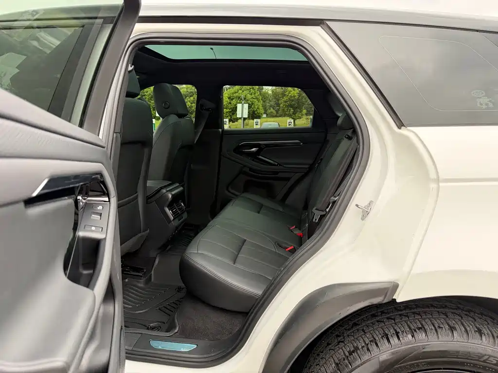 Land Rover Evoque — миниатюра 17