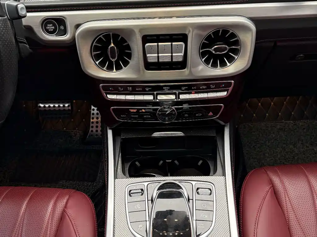 Mercedes-Benz G-Class — миниатюра 13