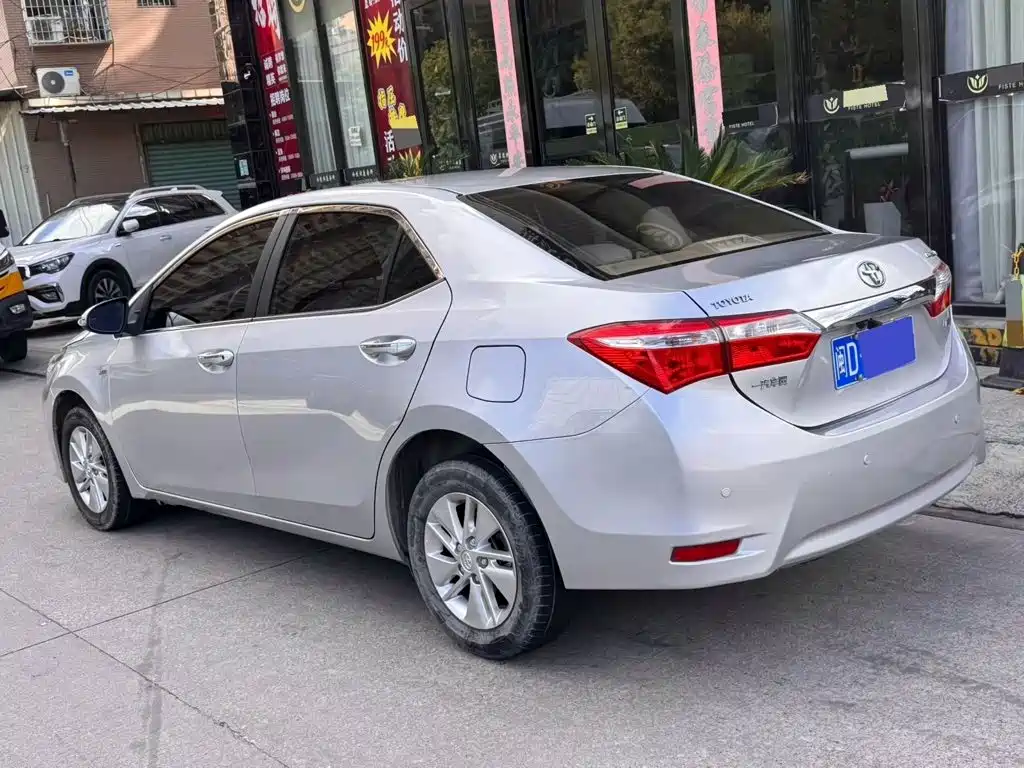 Toyota Corolla — миниатюра 4