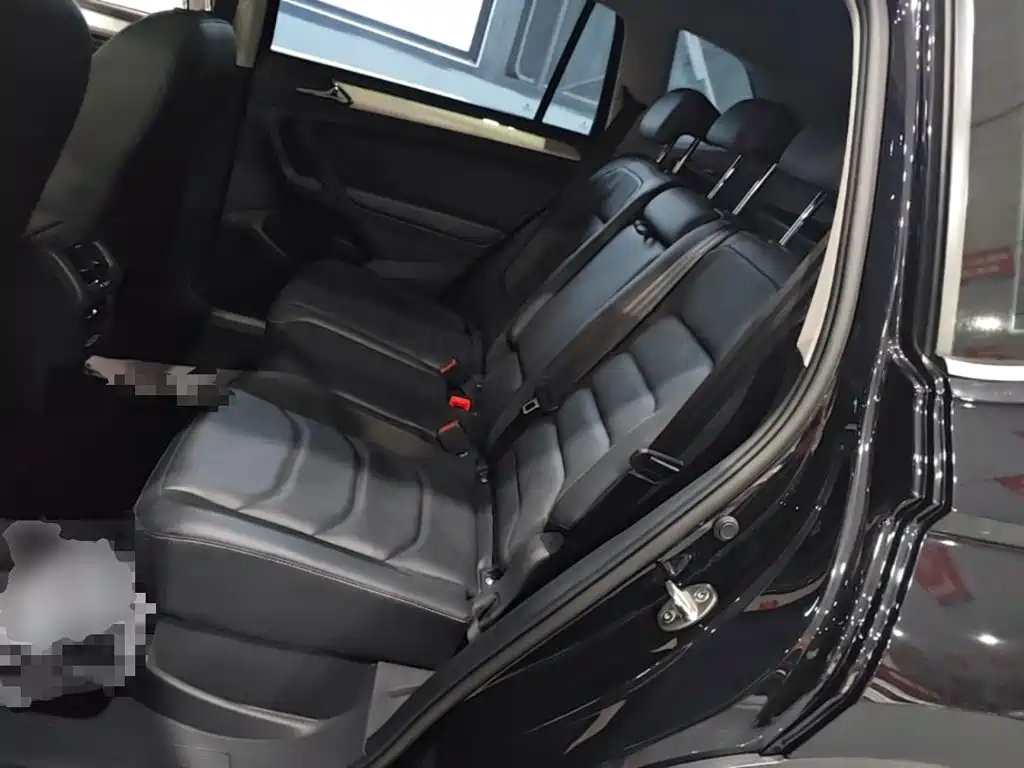 Volkswagen Tiguan L — миниатюра 17