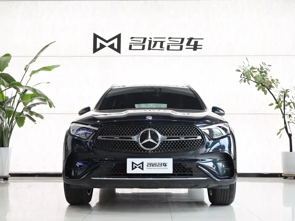 Mercedes-Benz GLC 2023 GLC 260 L 4MATIC Luxury 5 мест