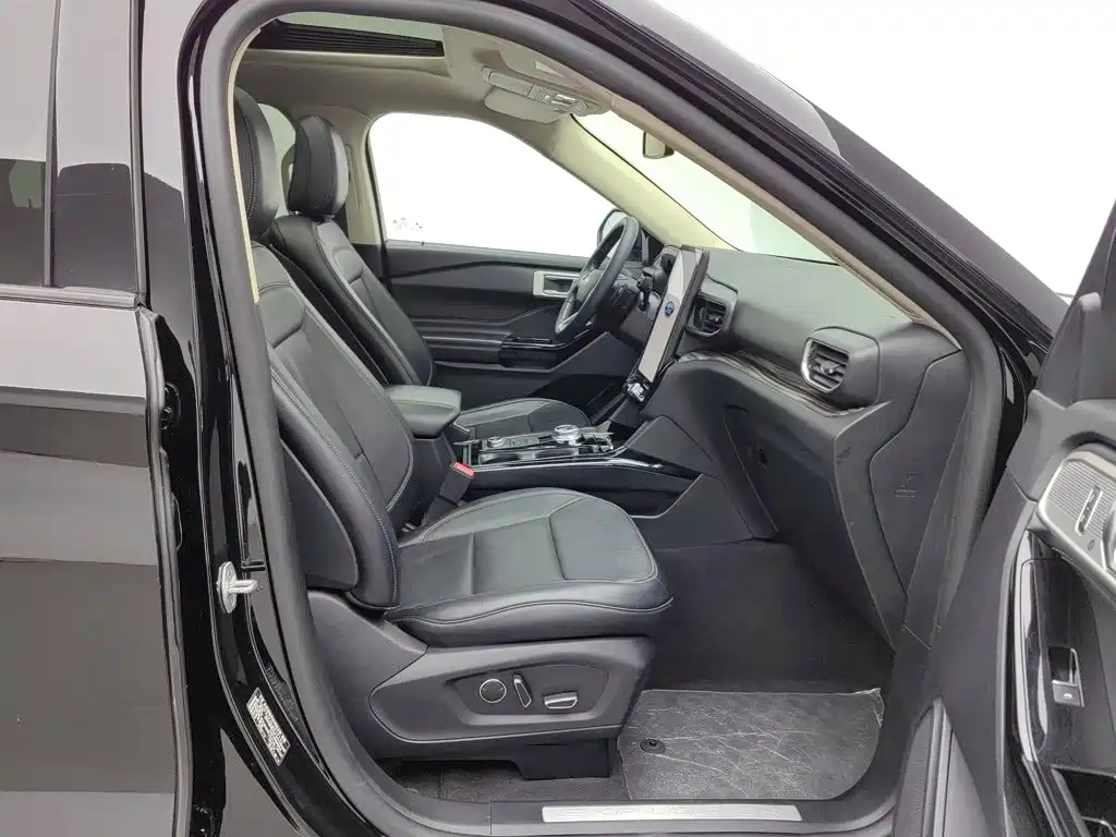 Ford Explorer — миниатюра 23