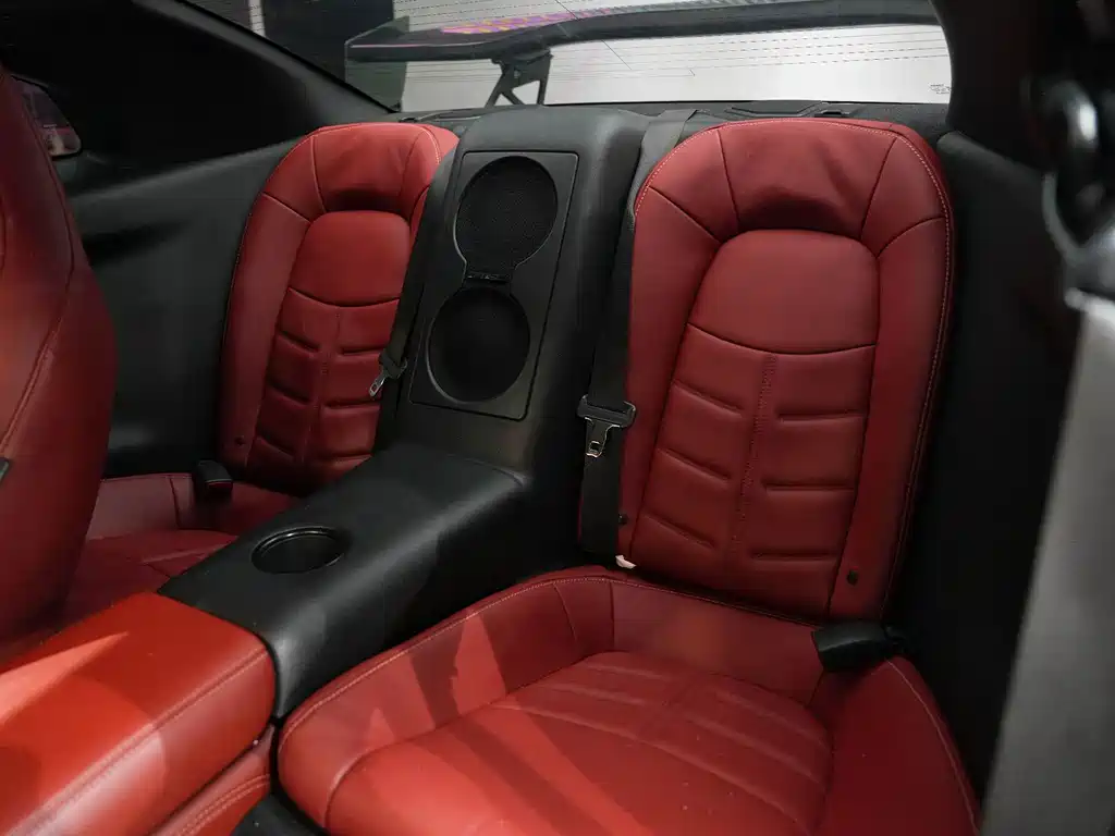 Nissan GT-R — миниатюра 12