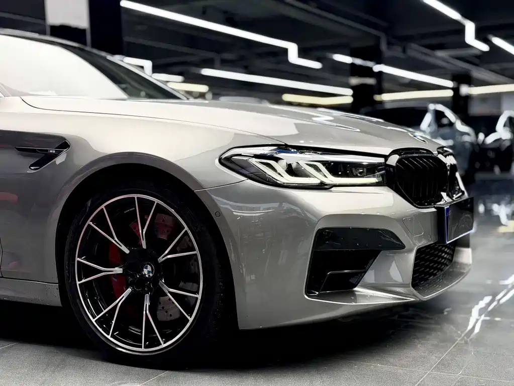 BMW M5 — миниатюра 4