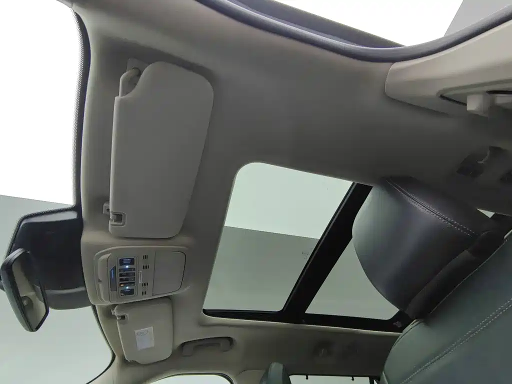 Ford Explorer — миниатюра 14