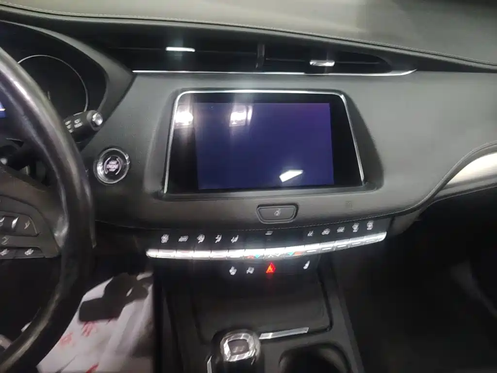 Cadillac XT4 — миниатюра 13