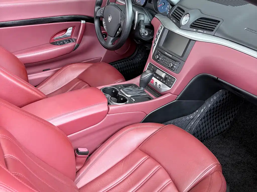 Maserati GranCabrio — миниатюра 6