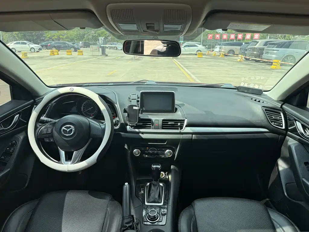 Mazda 3 Axela — миниатюра 10