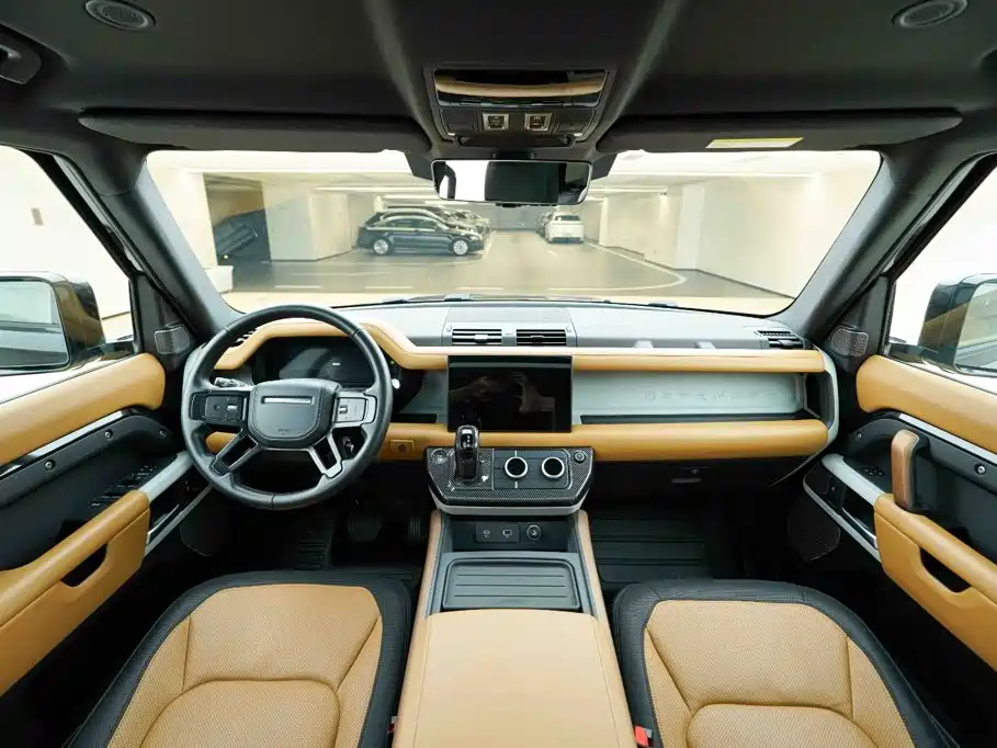 Land Rover Defender — миниатюра 18