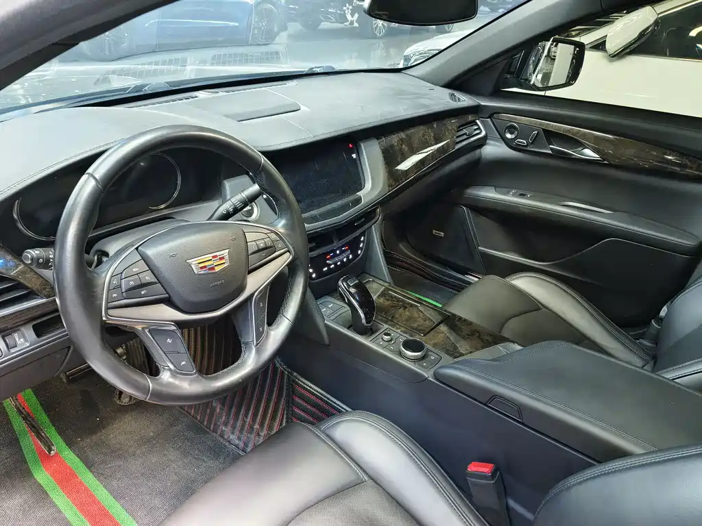 CADILLAC CT6