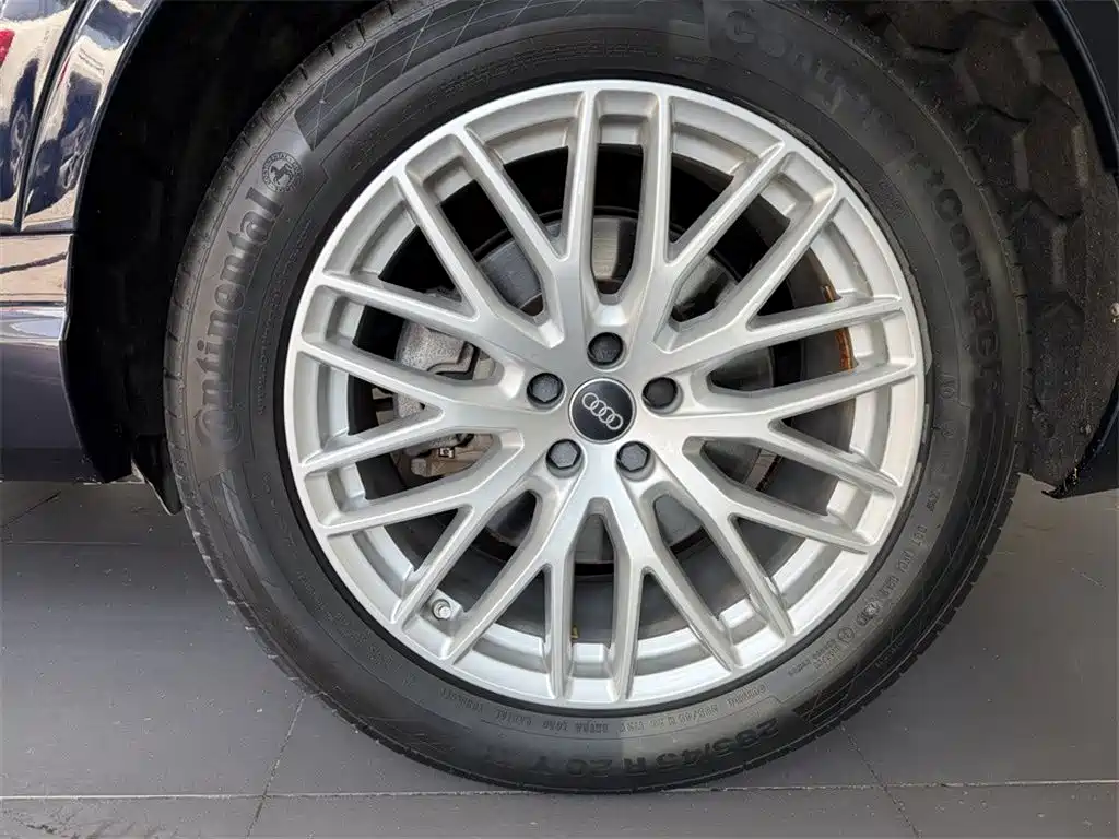 Audi Q7 — миниатюра 13