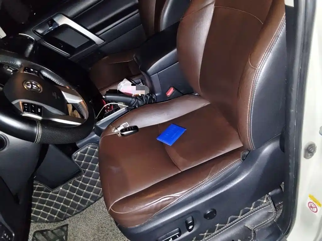 Toyota Prado — миниатюра 8