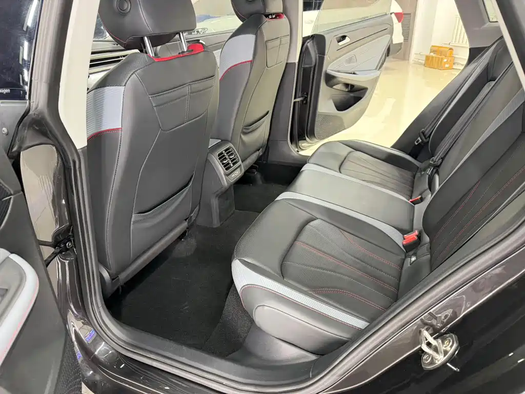 Volkswagen Lamando — миниатюра 16
