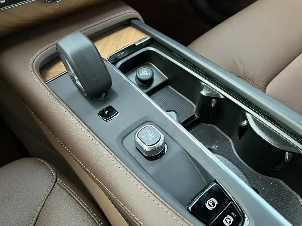 Volvo XC90 — миниатюра 20