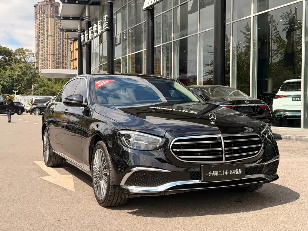 Mercedes-Benz E-Class — миниатюра 4