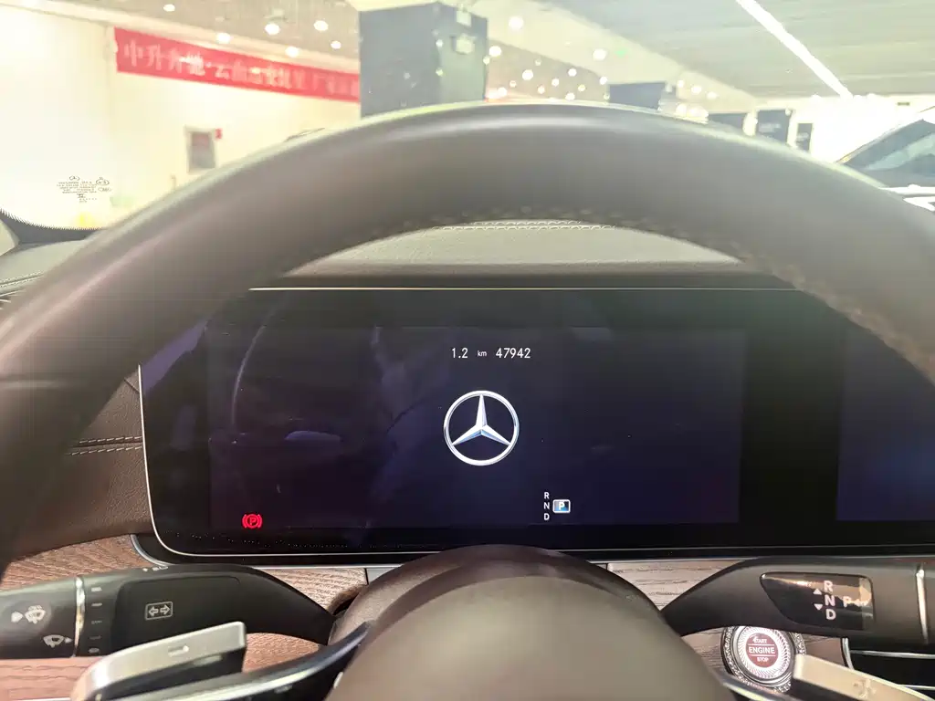 Mercedes-Benz E-Class — миниатюра 26