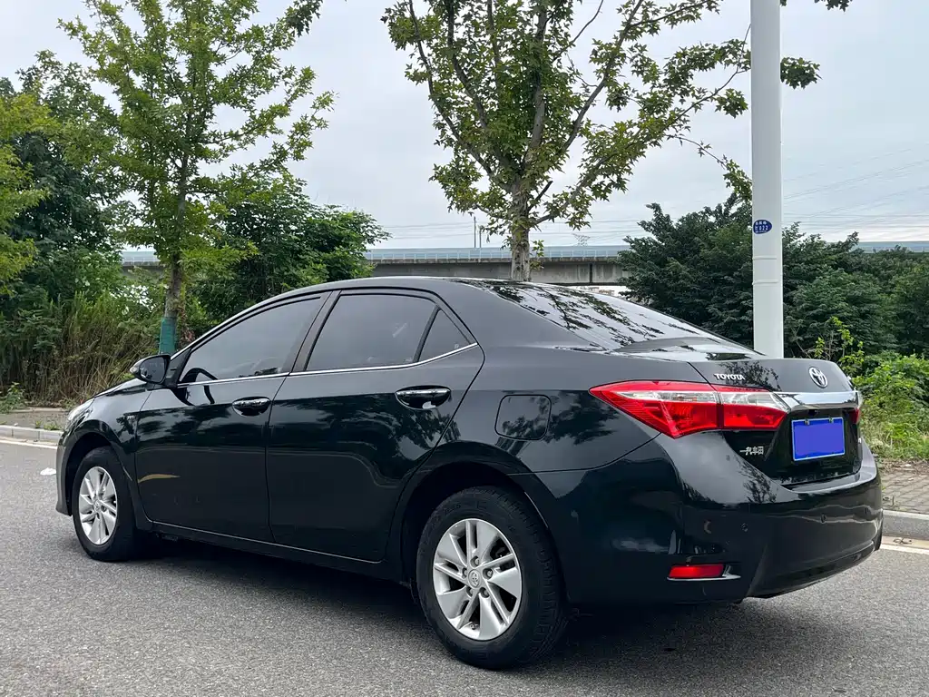Toyota Corolla — миниатюра 4
