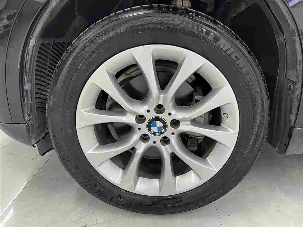 BMW X5 (Import) — миниатюра 16