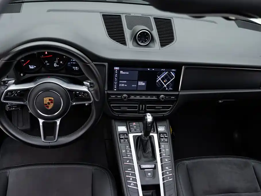 Porsche Macan — миниатюра 11