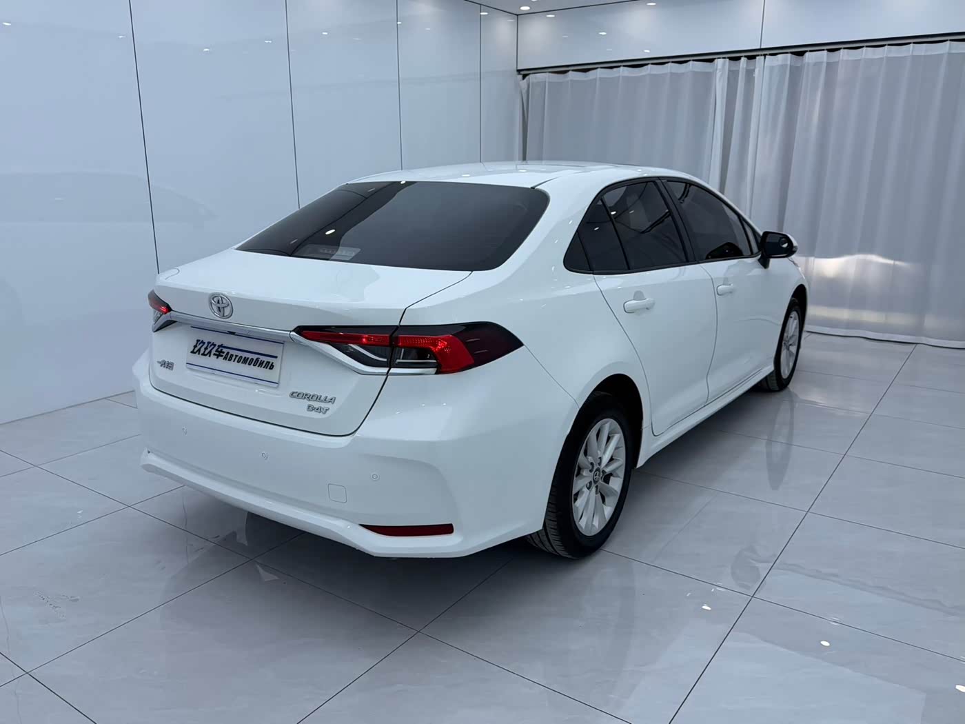 Toyota Corolla 1.2 л 2022 г. Белый, пробег 44000 км