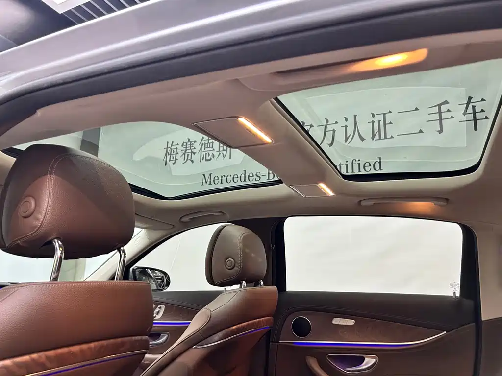 Mercedes-Benz E-Class — миниатюра 9