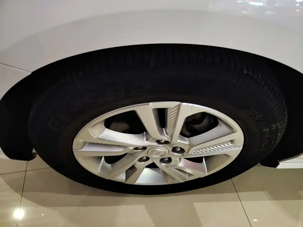 Changan Eado XT — миниатюра 23