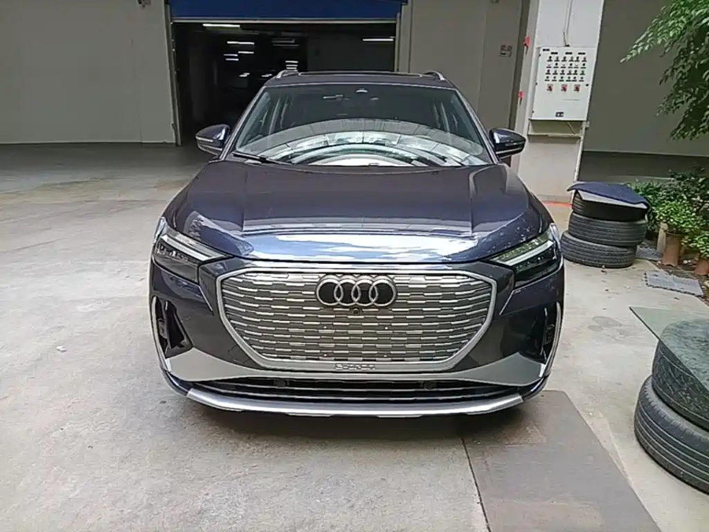 Audi Q4 e-tron — миниатюра 3