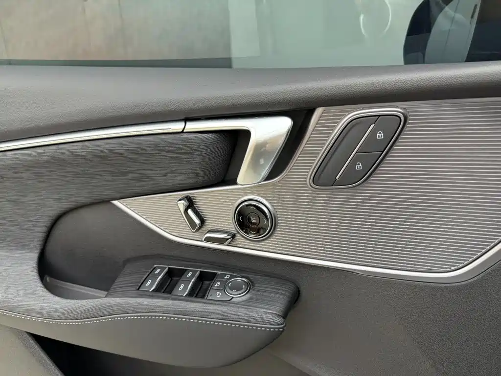 Buick LaCrosse — миниатюра 13