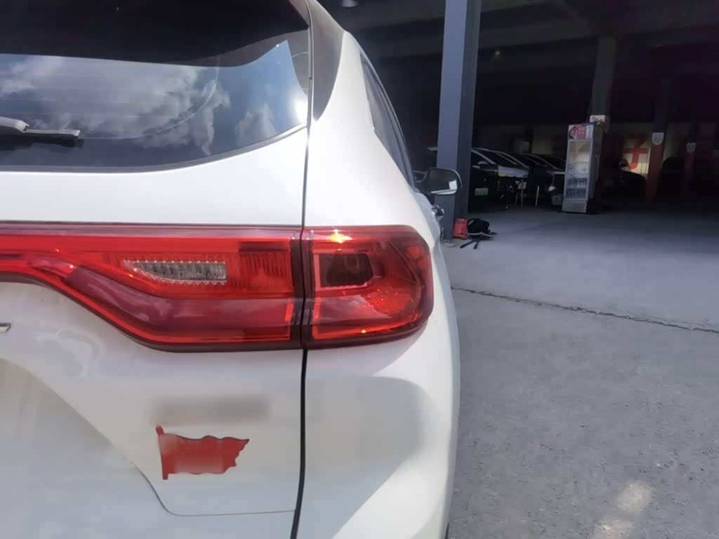 Haval Haval M6 1.5 л 2021 г. Белый, пробег 42699 км