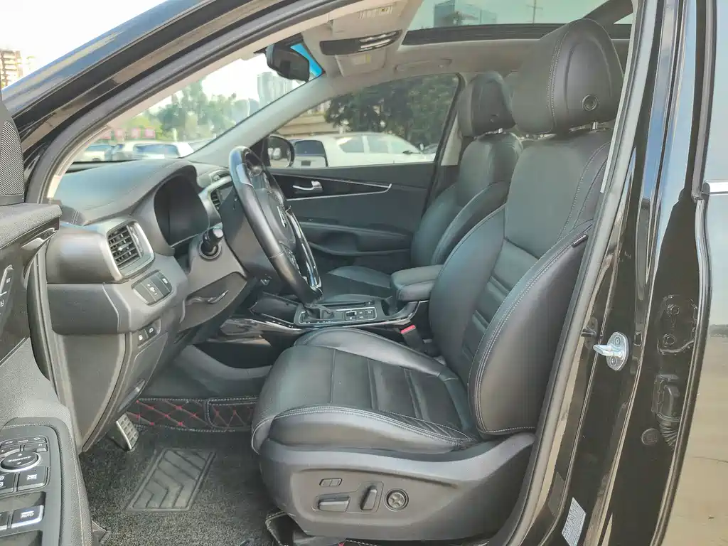 Kia Sorento — миниатюра 6