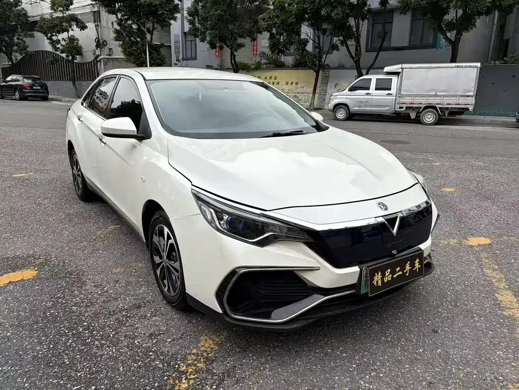 Venucia D60EV