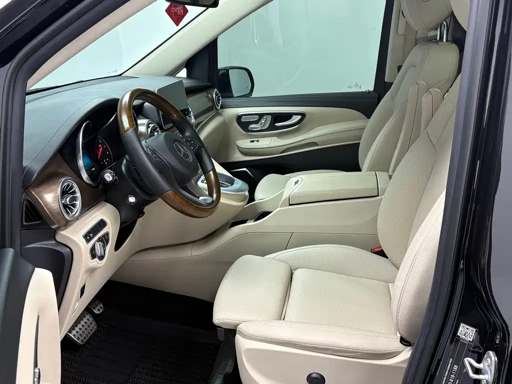 MERCEDES-BENZ V CLASS