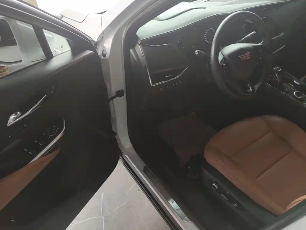 Cadillac XT4 — миниатюра 16