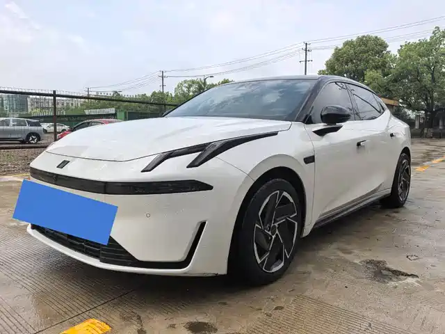 2024 Lynk & Co 07