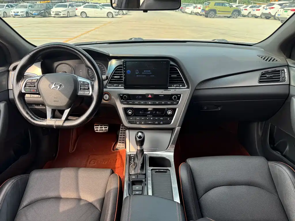 Hyundai Sonata — миниатюра 10