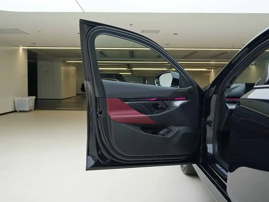 BMW 5 Series — миниатюра 16