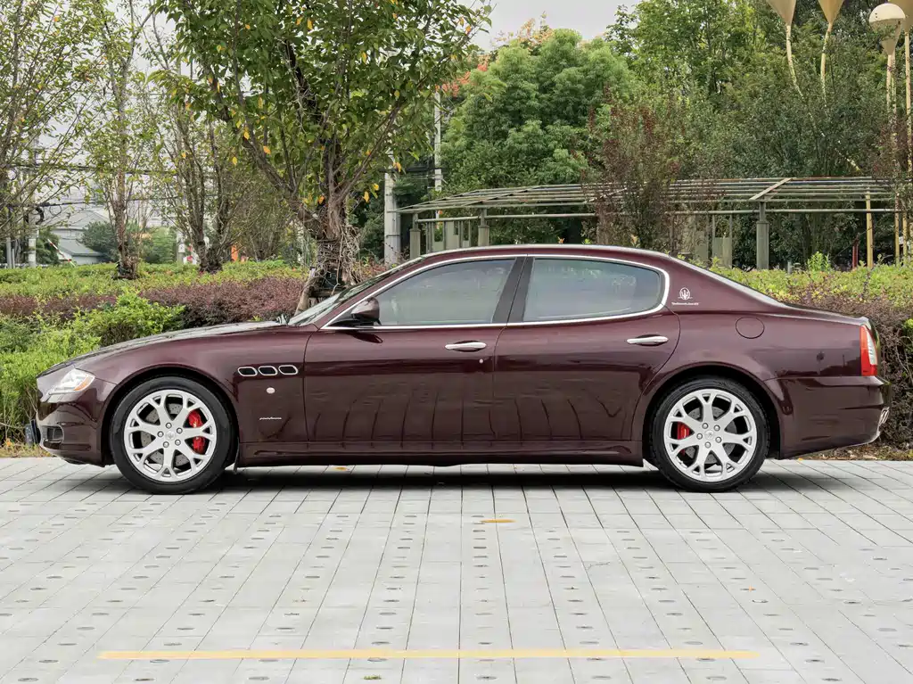 Maserati Quattroporte — миниатюра 7