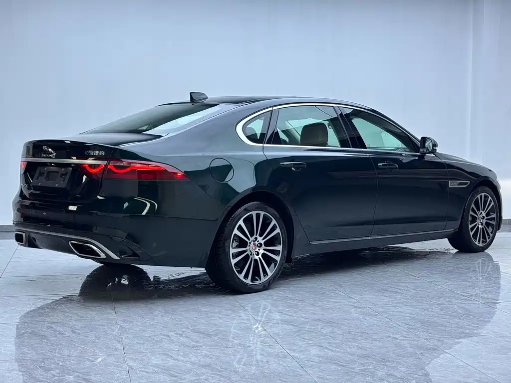 Jaguar XFL — миниатюра 20