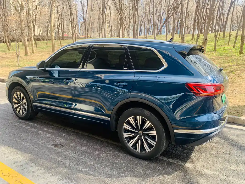 VOLKSWAGEN TOUAREG NEW ENERGY