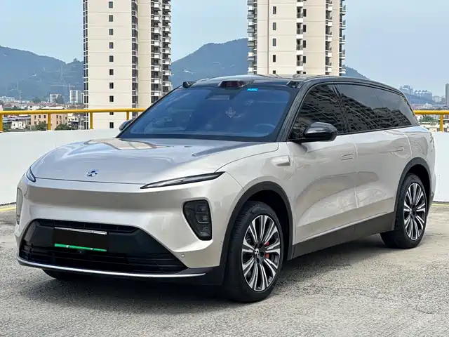 2024 Nio ES8