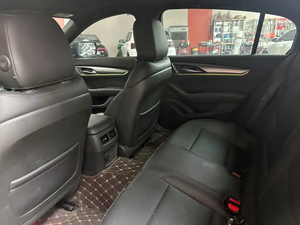 Cadillac CT5 — миниатюра 5