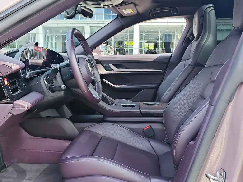 Porsche Taycan — миниатюра 14