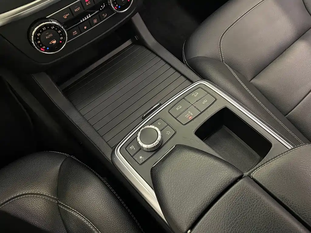 Mercedes-Benz M-Class — миниатюра 23