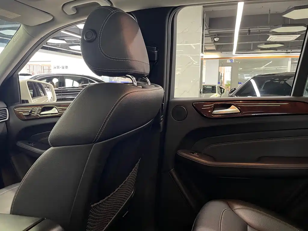 Mercedes-Benz M-Class — миниатюра 34