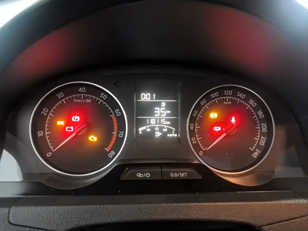 Skoda Rapid Spaceback — миниатюра 12