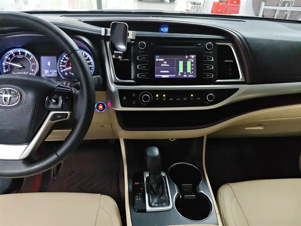 Toyota Highlander 2017 2.0T Elite 7 мест