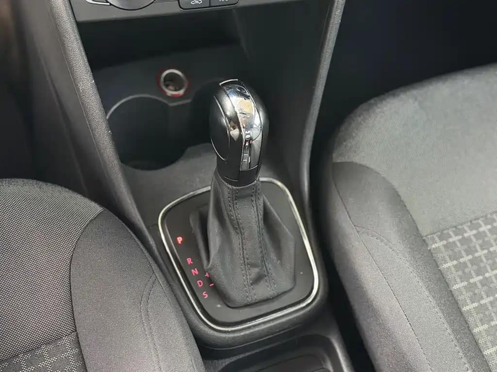 Volkswagen Polo — миниатюра 12