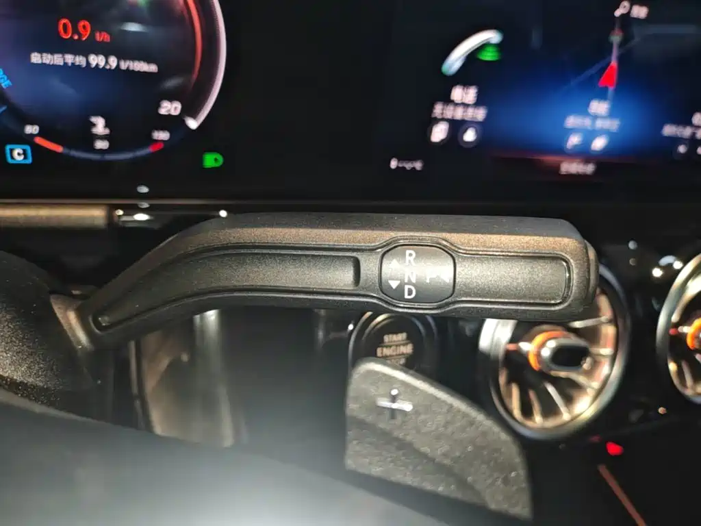 Mercedes-Benz GLA — миниатюра 14