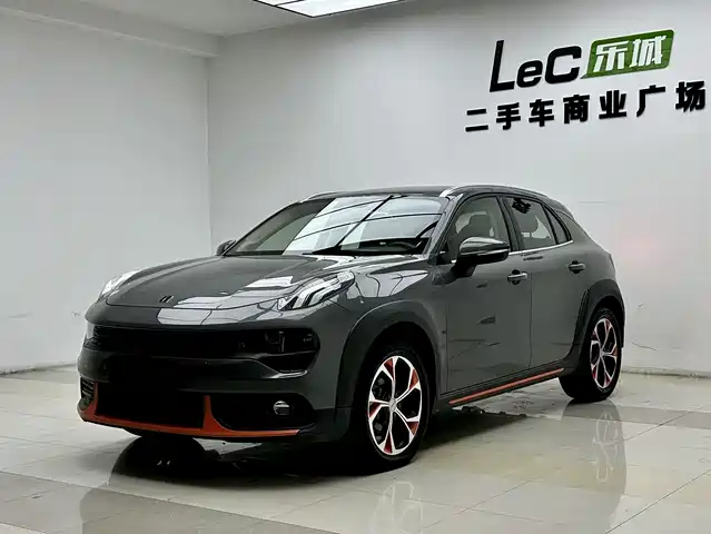 2019 Lynk & Co 02
