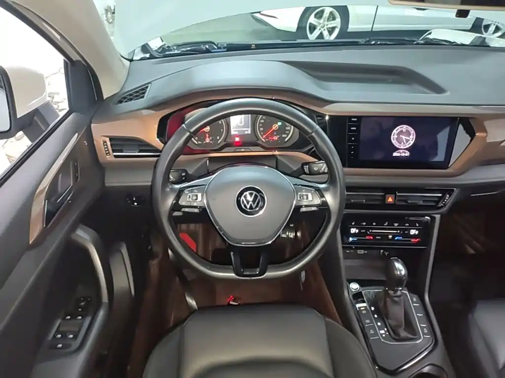 Volkswagen Tharu — миниатюра 11